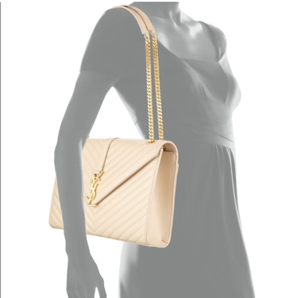 Sold. Yves Saint Laurent Classic Monogram Envelope tote and shoulder bag - Picture 1 of 17